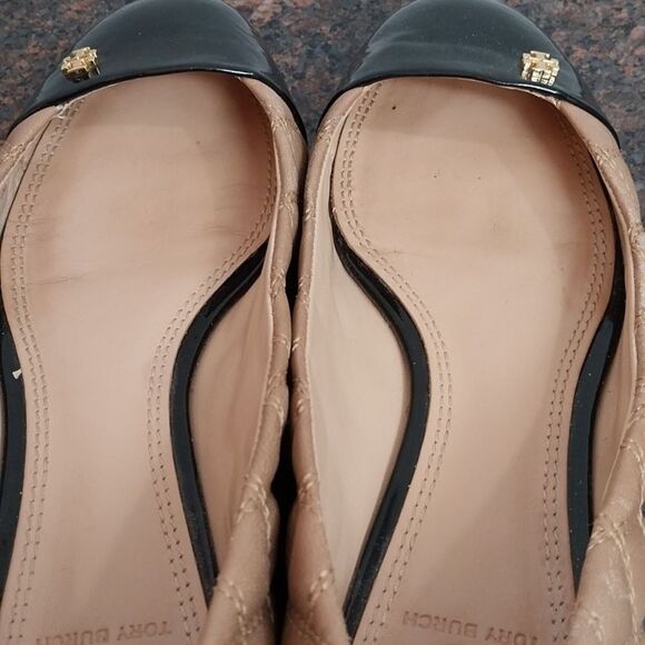 Tory Burch Quilted Tan and Black Flats..SIZE 8.5 - Picture 4 of 10